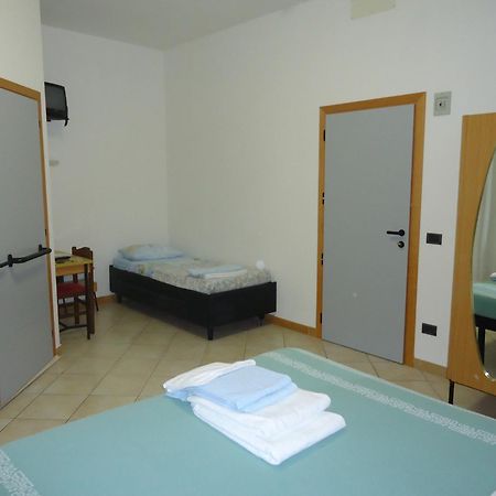 רימיני Hotel L&V מראה חיצוני תמונה