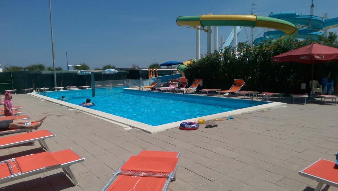רימיני Hotel L&V מראה חיצוני תמונה