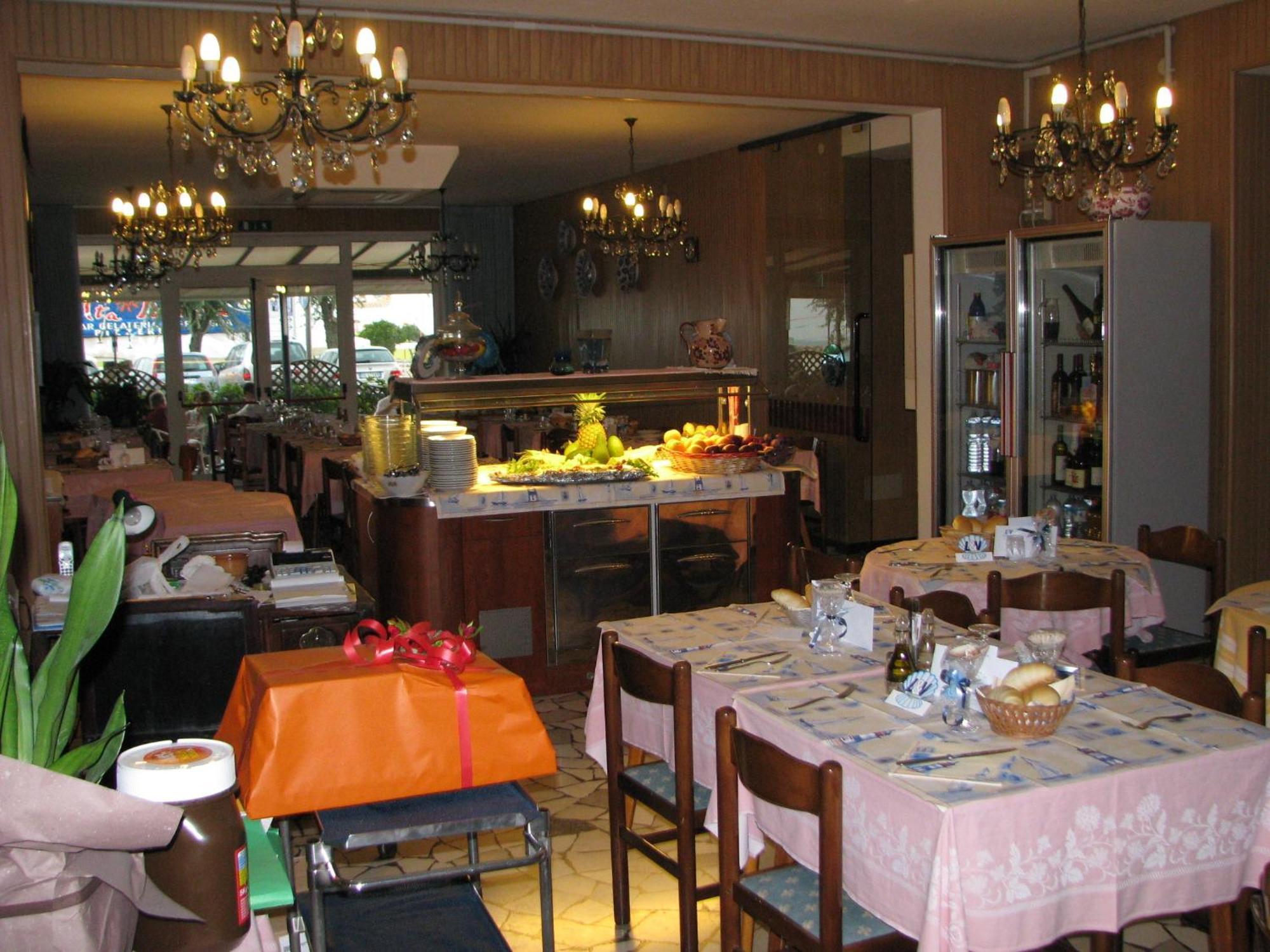 רימיני Hotel L&V מראה חיצוני תמונה